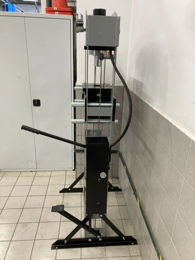 Пресс гидравлический с усилием 30 т (ручной и ножной привод) Хорекс Авто HZ 01.1.030J