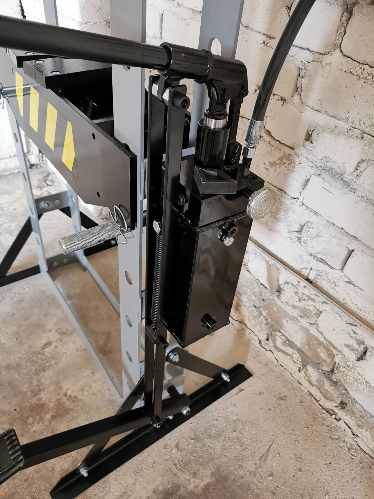 Пресс гидравлический 20 т (ручной и ножной привод) Хорекс Авто HZ 01.1.020J