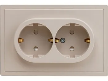 Розетка 2-ая (скрытая, с/з, со шторками) песочная, Carre, BYLECTRICA