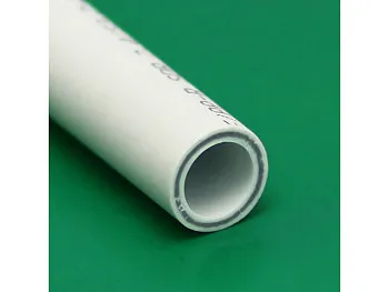 Труба ПП стекловолокно 20х2,8 PN20 сер. 2м РТП