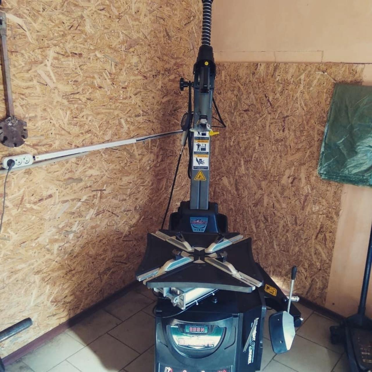 Шиномонтажный станок (автомат) Хорекс Авто LC889N