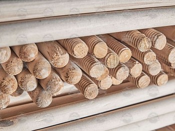 Черенок для щеток с резьбой ф25х1200мм (1 сорт)