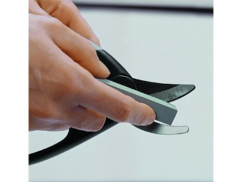 Секатор плоскостной с петлёй д/пальцев Fingerloop Fiskars