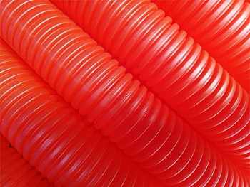 Трубка защитная гофрированная 29/35мм бухта 50м красная (для 25 и 26 трубы)