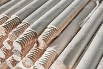 Черенок для щеток с резьбой ф22х1200мм (высший сорт)